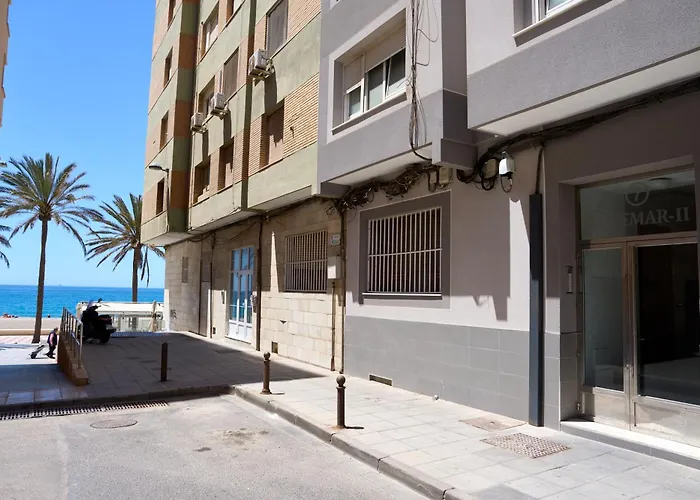 Paseo Maritimo - Apartamento A Estrenar, A Pie De Playa, Con 2 Banos